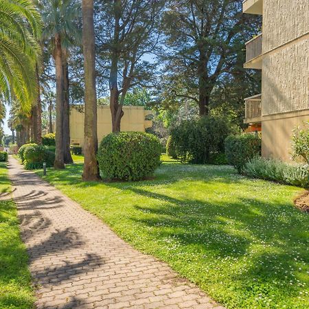 Spacious Apartment At A 5 Min Walk From The Beach Antibes Eksteriør billede