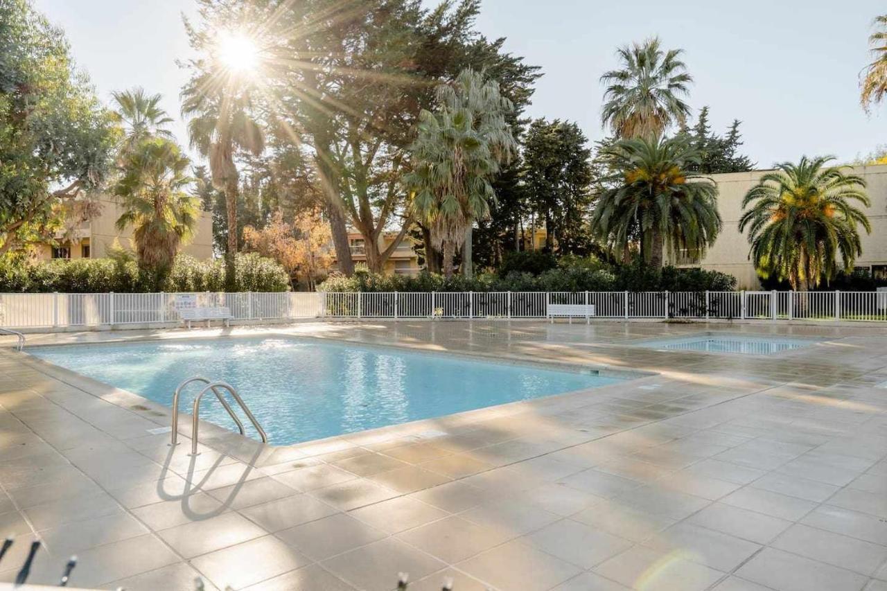 Spacious Apartment At A 5 Min Walk From The Beach Antibes Eksteriør billede
