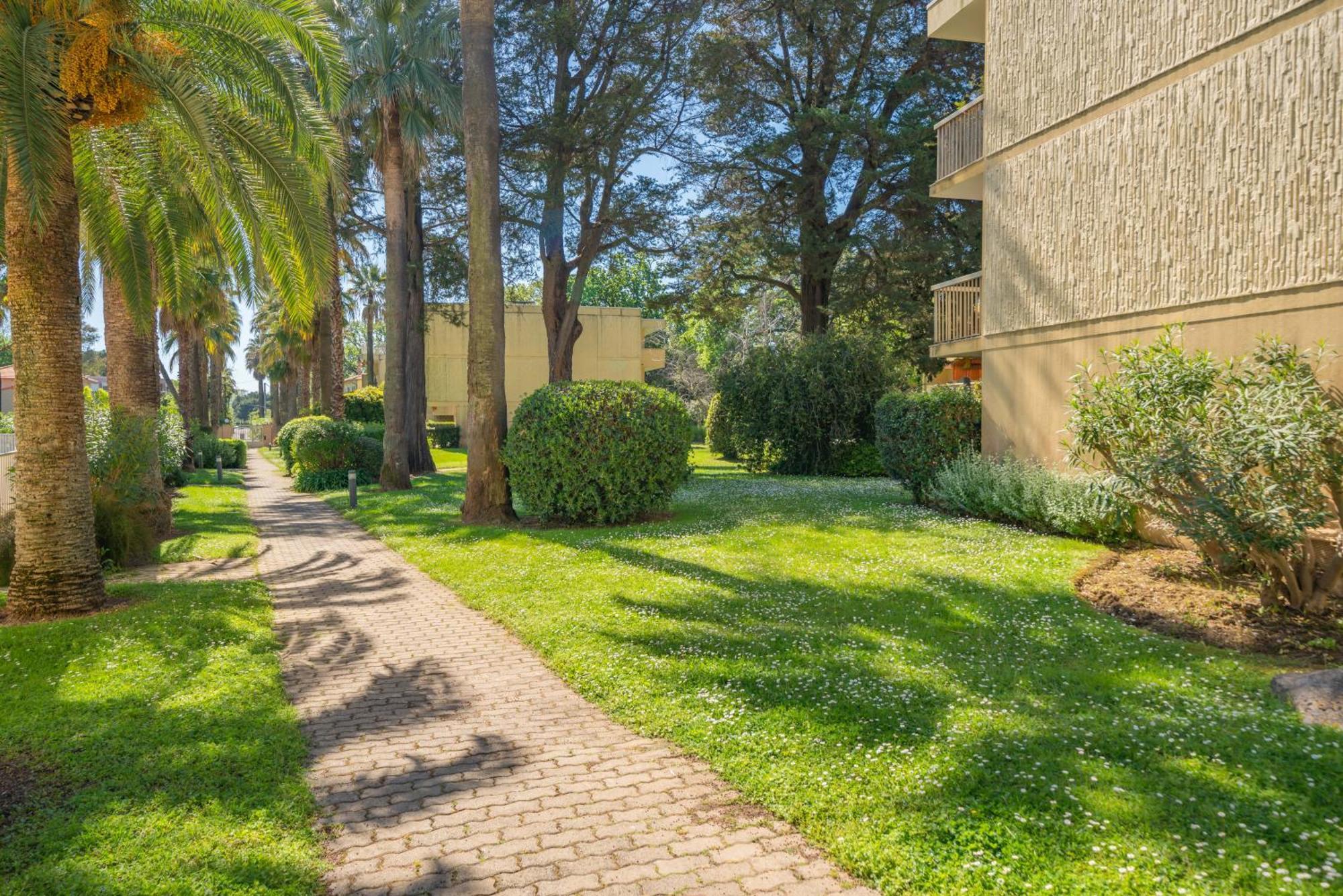 Spacious Apartment At A 5 Min Walk From The Beach Antibes Eksteriør billede